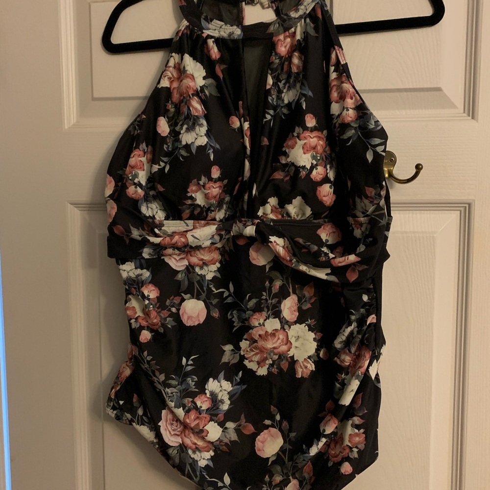 Plus size floral swimsuit!